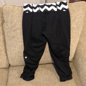 Lululemon cropped pants with chevron waistband
